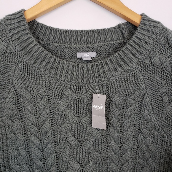 🆕️ Aerie Fern Green Cable Knit Crewneck Sweater - Picture 2 of 8